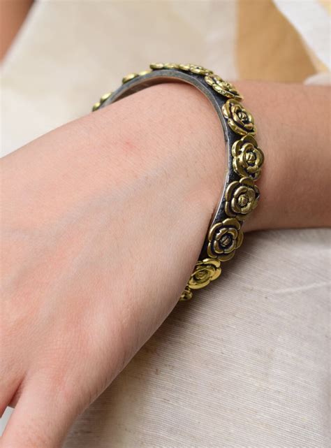 Oxidized Metal Bangle Golden Rose Pattern Jumkey Fashion Jewellery