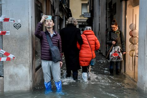 Acqua Alta Venezia Allarme Massimo Piazza San Marco Allagata Atteso