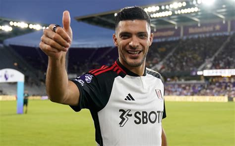 Ra L Jim Nez Anota Su Primer Gol De La Temporada Con El Fulham