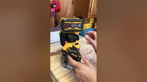 Dewalt Dcw62020v Max Xr 2 14 Peak Hp Brushless Cordless Plunge Router Serhiitools Tools