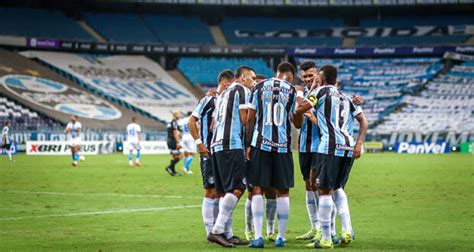 Grêmio vence o Novo Hamburgo e assume a liderança do Gauchão