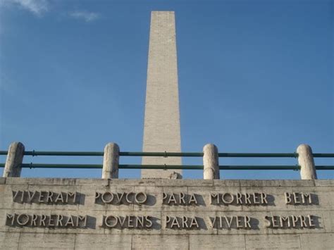 M M D C Obelisco De S O Paulo Relembra Os Soldados Da Revolu O