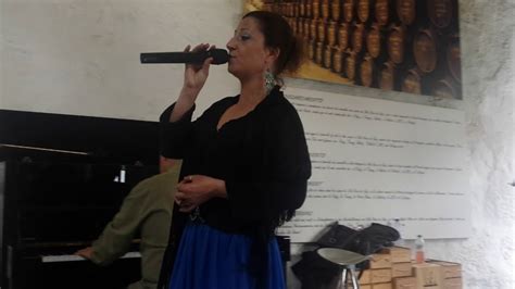 Fado Nem As Paredes Confesso En Oporto Bodega Quevedo A O