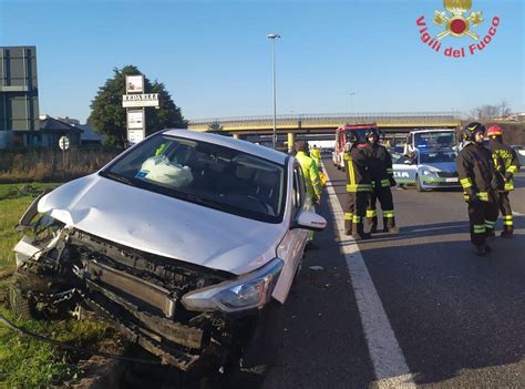 Incidente Stradale A Monza Una Vettura Coinvolta Nel Tratto Della