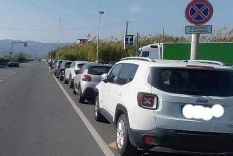 Più parcheggi a Marinella nuovi posti auto gratuiti Le modifiche alla