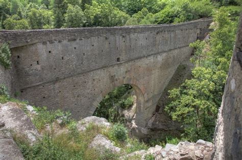 Cosa Fare In Valle D Aosta Alla Scoperta Dei Ponti Romani