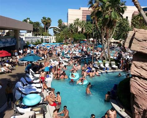 Mgm Grand Lazy River In Las Vegas In