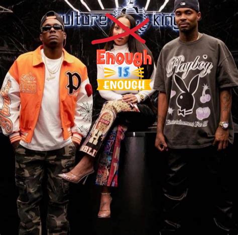 THIS WEIRD ASS GROUPIE ASS FUNKY ASS WHITE ASS BITCH RUINED BOF AND IS SLOWLY RUINING FMW