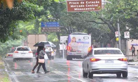 Defesa Civil alerta para chuva de até 40mm raios e vento em BH