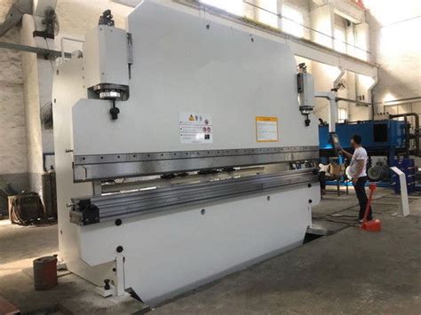 6m Metal Sheet Cnc Hydraulic Press Brake Forming With 4000kn Force Bending Carbon Steel