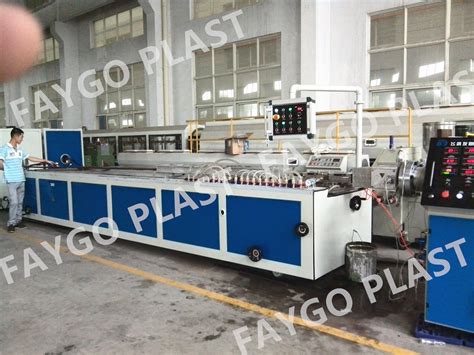 Waterproof Wpc Outdoor Decking Floor Making Machine Wpc Profile