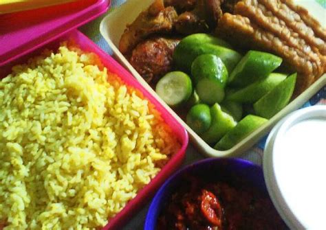 Resep Nasi Kuning Simpel Oleh Wiewinartie Cookpad