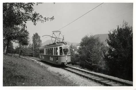 Eningen Straßenbahn auf dem Weg nach Reutlingen