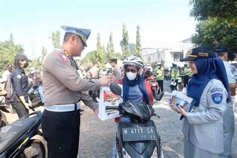 Operasi Zebra Candi Petugas Sosialisasikan Tertib Berlalu Lintas