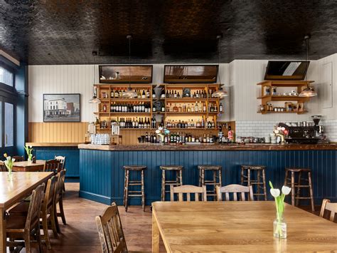 Classic Boozer: The Lansdowne | London Pub Reviews | DesignMyNight