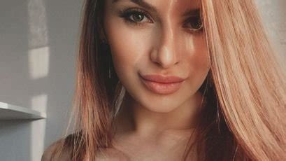 Kendal Lov Skyprivate Webcam Model Profile Free Live Sex Show Cam4Joy