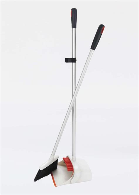 OXO Upright Sweep Set 97cm | Dobbies Garden Centres