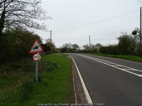 Bend In Stratford Road B439 JThomas Geograph Britain And Ireland