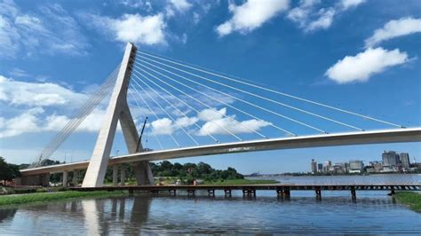 Le pont de Cocody à Abidjan inauguré par le Président Alassane Ouattara