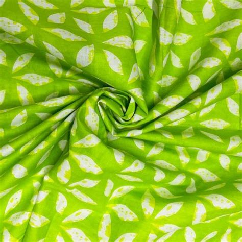 Green & White Floral Print Cotton Fabric at Rs 127.00 | Udyog Vihar ...