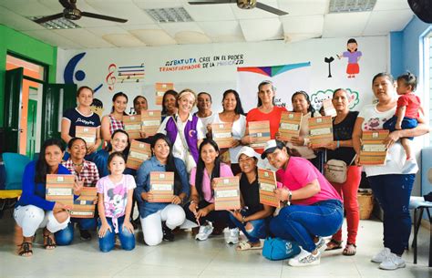 Rompiendo Barreras Y Tejiendo Equidad Mujeres De Organizaciones Y