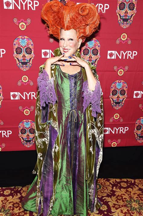 Bette Midler Dresses Up as Her 'Hocus Pocus' Character for Halloween ...