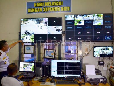 Pantau Arus Lalu Lintas Dengan Cctv Antara Foto