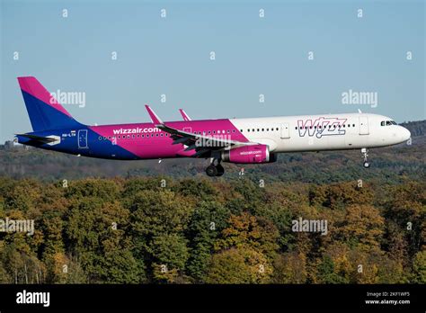 Hungarian Wizz Air Airbus A321 200 With Registration HA LTH On Final