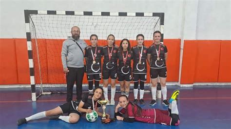 Okulumuz Kız Futsal Takımı Edirne Yıldız Kız Futsal Turnuvası nda