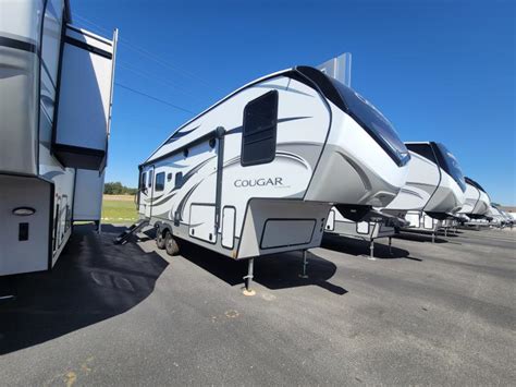 2023 Keystone RV Cougar Half Ton 24RDS Fifth Wheel RV Living Quarter