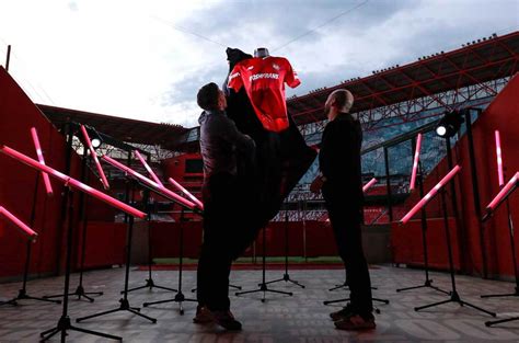 Los Diablos Del Toluca Estrenan Uniforme Ahora Con New Balance Lado Mx