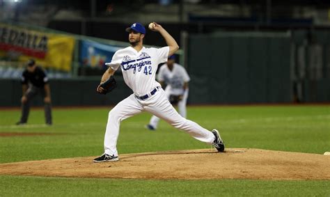 Victorias Para Caguas Y Santurce En El Béisbol Invernal El Nuevo Día