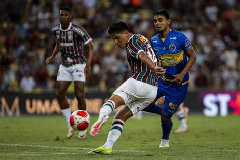 Cano Do Fluminense Supera Guerrero Como Maior Artilheiro Estrangeiro