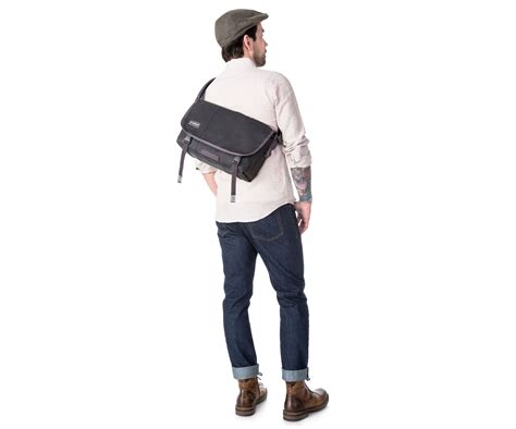 Timbuk2 Classic Messenger Bag Review | SEMA Data Co-op