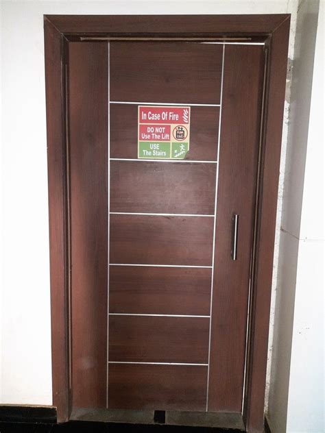 Brown Decorative Wooden Laminate Door For Home Size Dimension 7x3 Ft