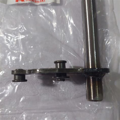 Kawasaki Barako V1 CHANGE GEAR SHAFT GEAR SHIFT SPINDLE 13161 1234