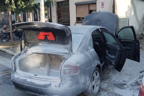 Goreo auto u Glavnoj ulici u Kragujevcu Glas Šumadije