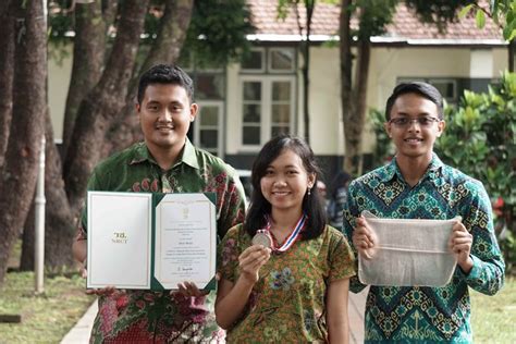 Kembangkan Plastik Dari Kulit Singkong Mahasiswa Indonesia Juara Di