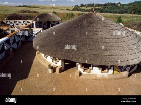 Hut in a Ndebele village, South Africa Stock Photo - Alamy