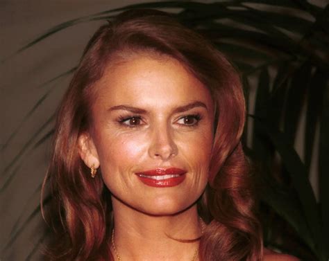 Roma Downey Facelift Plastic Surgery Before and After | Celebie