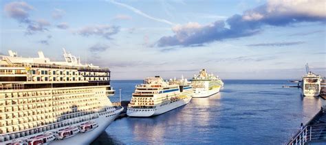 Il Porto Di Civitavecchia La Lanterna Sul B B Civitavecchia