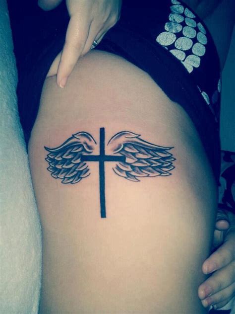 Cross with wings Alas tatuaje Ideas de tatuaje femenino Diseños de