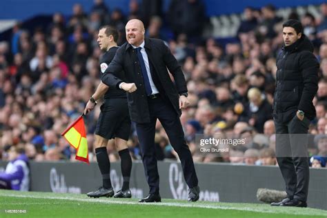 Everton 1 0 Arsenal Dream Start For Dyche As Everton See Off Leaders