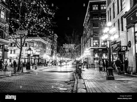 Amazing Vancouver Gastown District At Night The Old Town Vancouver