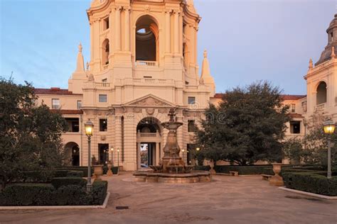 Pasadena City Hall In Los Angeles County. Stock Photo - Image of blue, north: 119914532