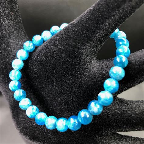 Bracelet en apatite bleue de Madagascar perles 6 mm Cœur de Pierres