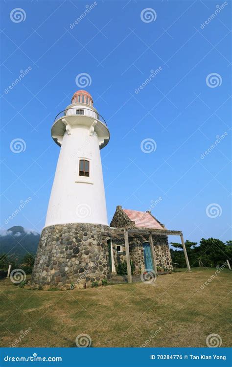 Faro De Basco De La Isla De Batan En Batanes Filipinas Serie 8 Foto De Archivo Imagen De