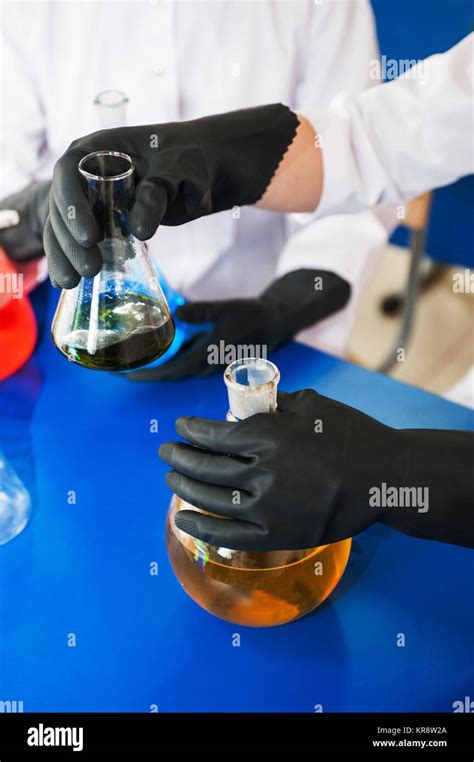 Experiments in a chemistry lab Stock Photo - Alamy