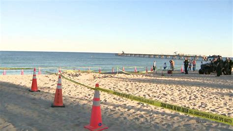 Muere Una Niña Tras Quedar Atrapada En Un Agujero Que Cavó En La Playa