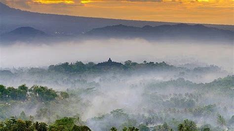 Punthuk Setumbu Sunrise Borobudur Go Up To The Temple Merapi Jeep